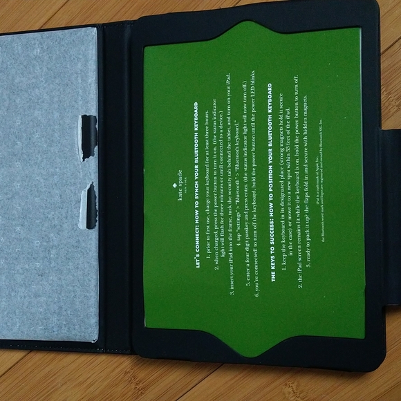 Kate Spade new with box Bluetooth keyboard folio for iPad Air 2 - Picture 6 of 8